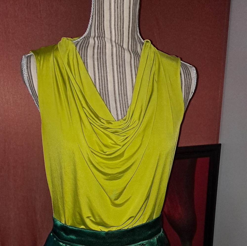 Worthington Medium Lime green blouse